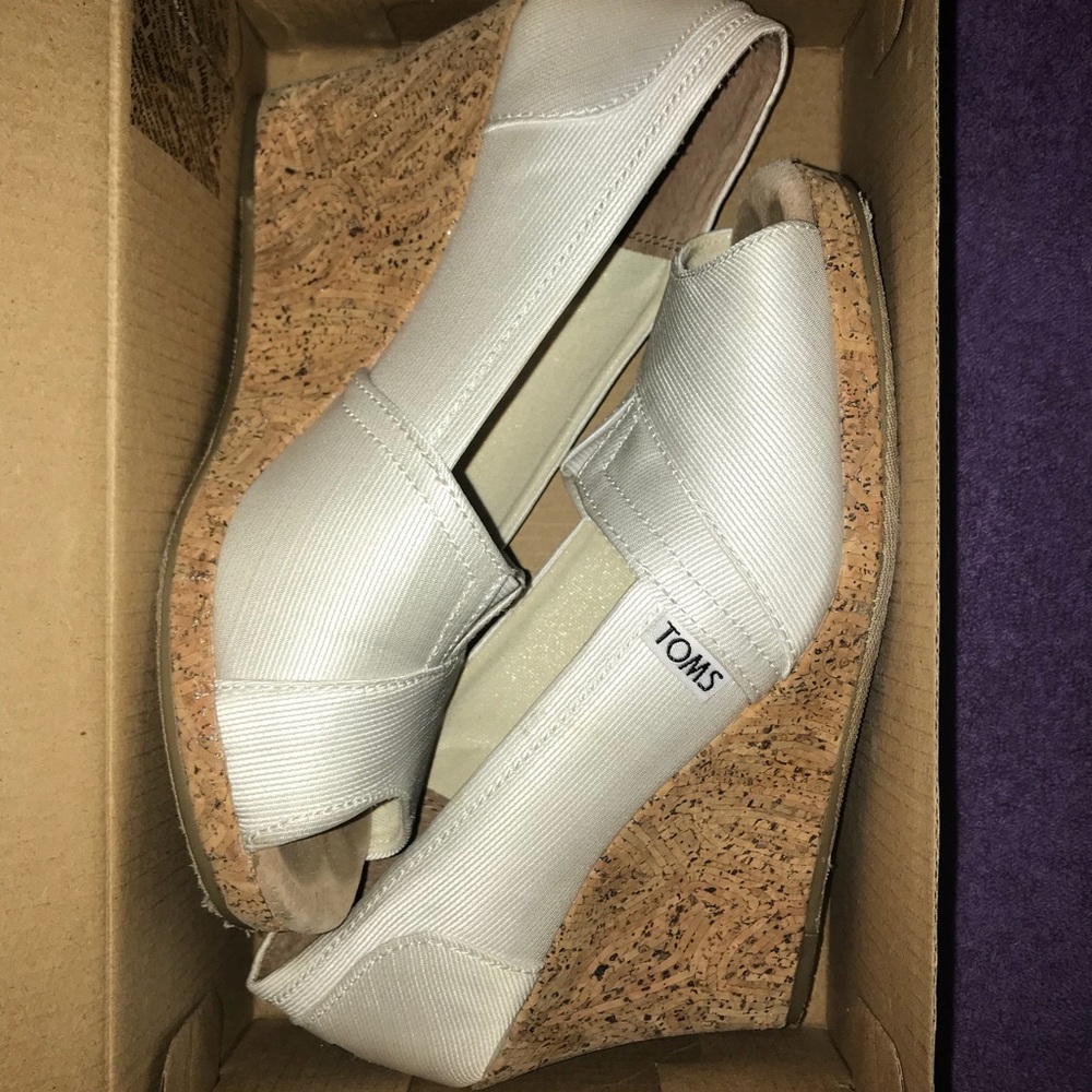 Toms Wedges - Picture 3 of 7